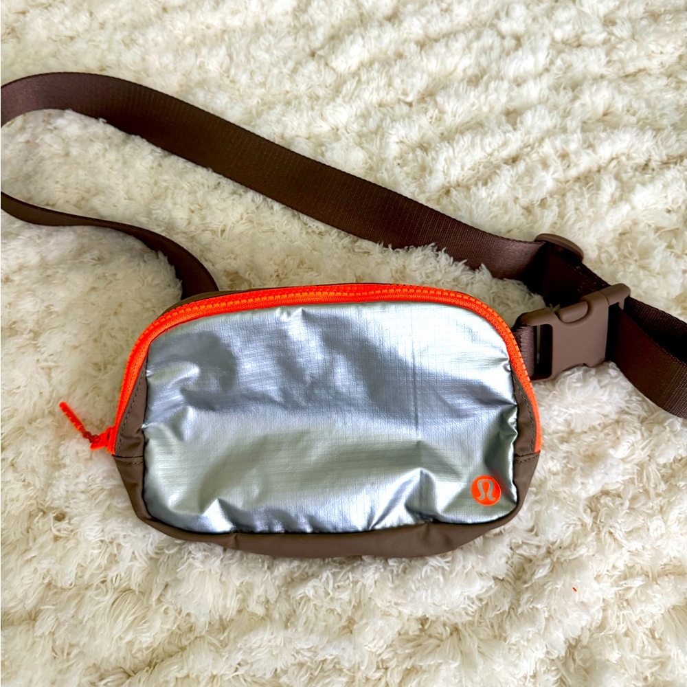 Lululemon belt bag